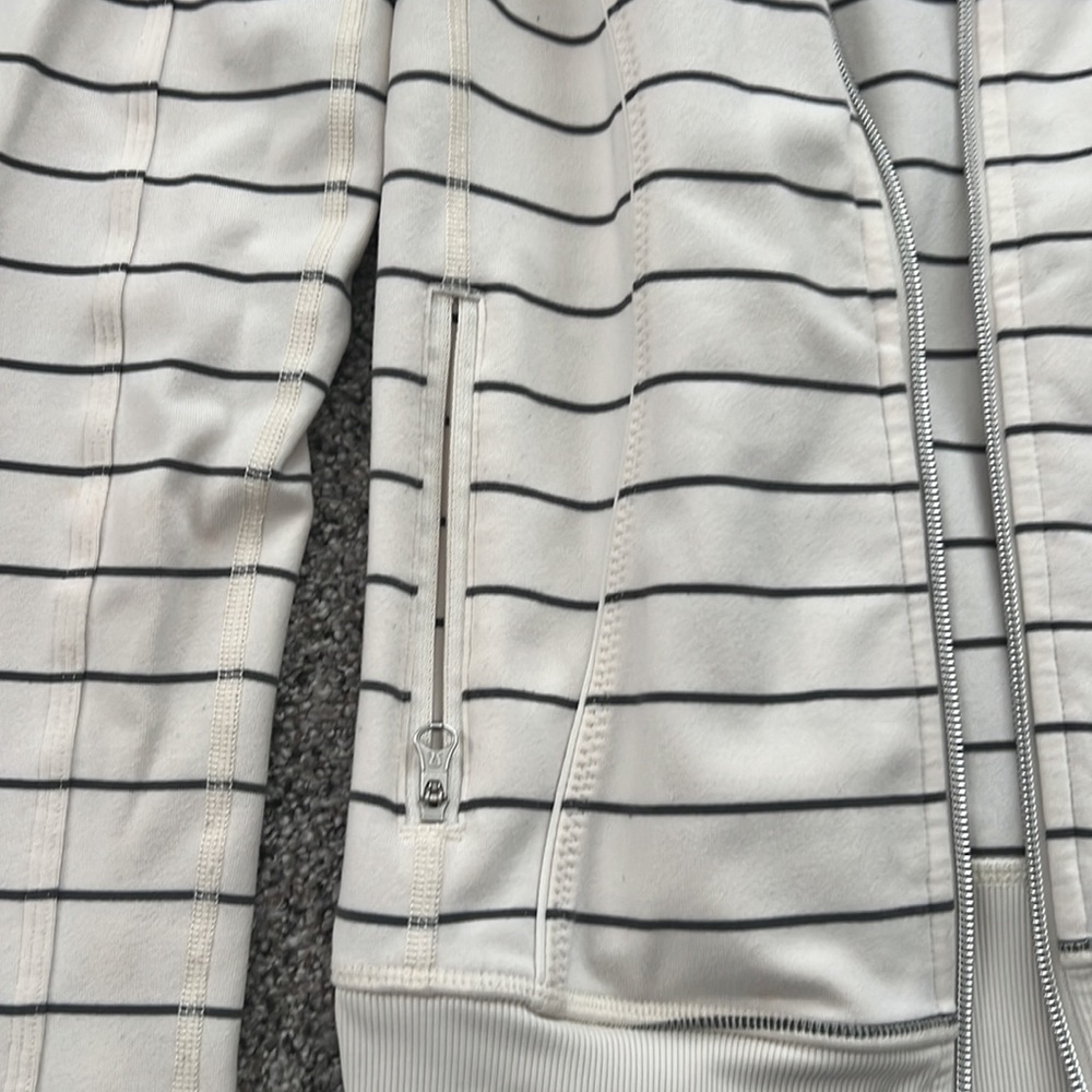 Lulu jacket! - Picture 3 of 4